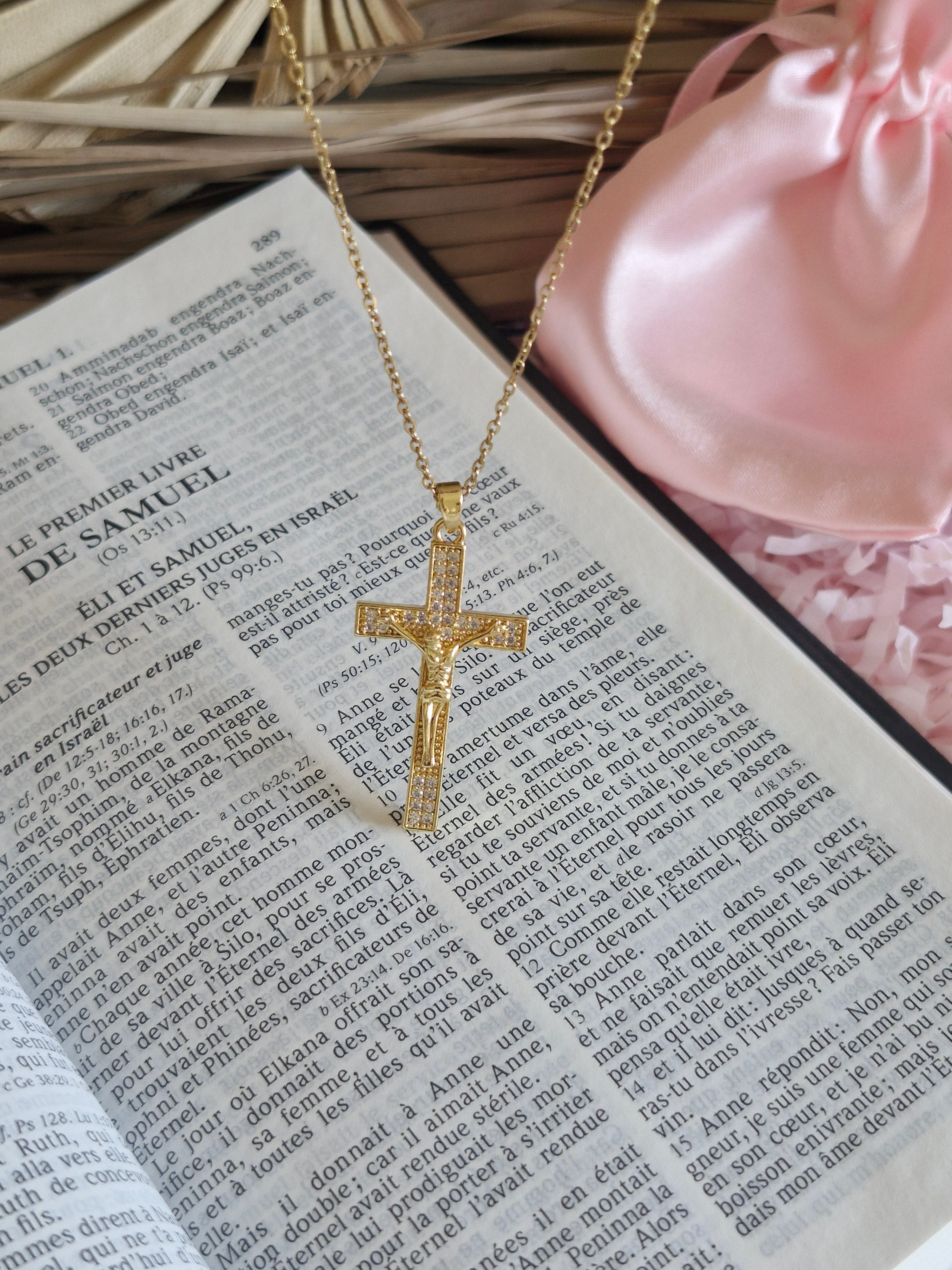 Collier Jésus doré