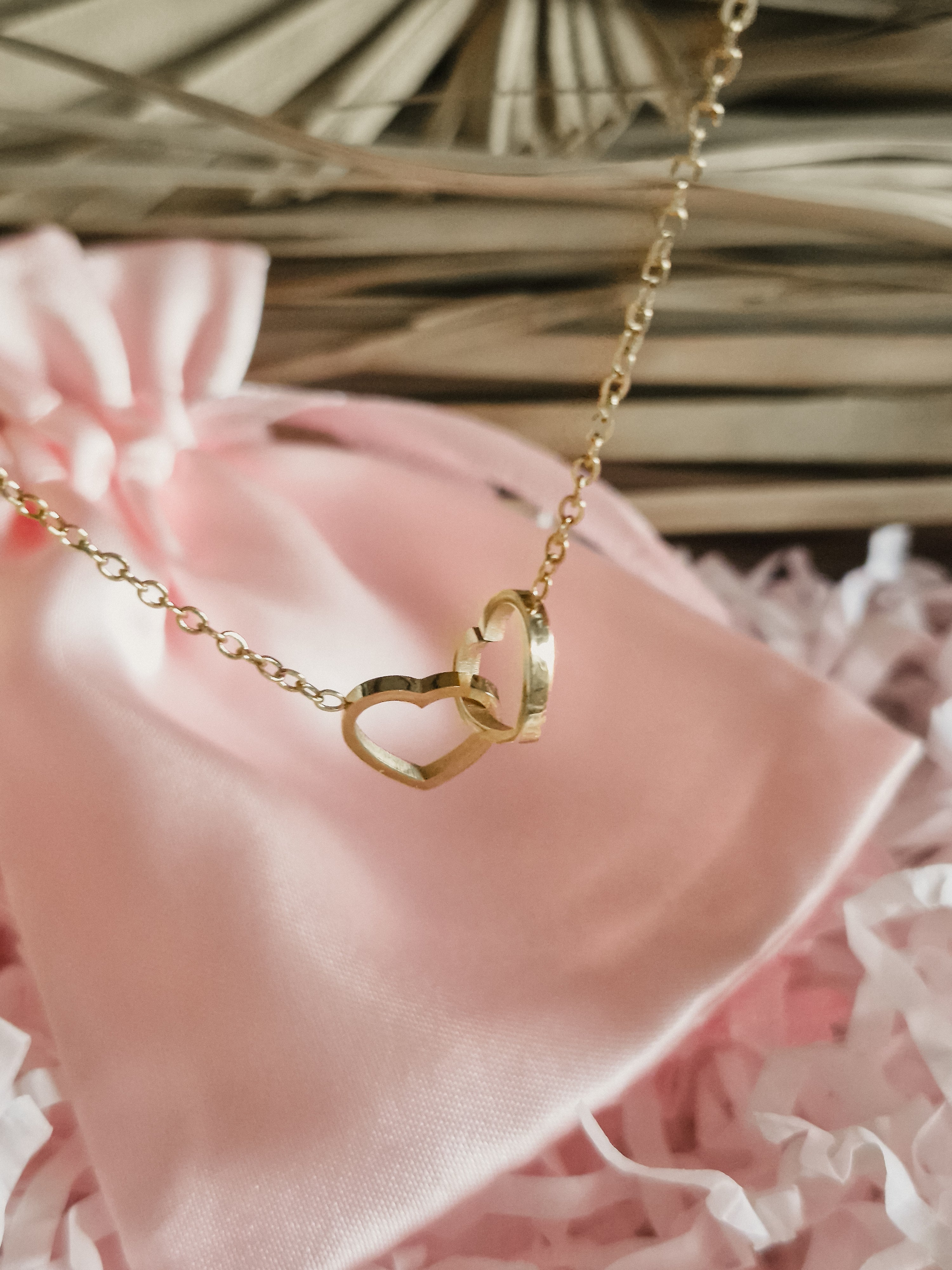 Collier des Cœurs Scellés doré